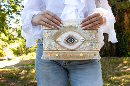 Pochette Bohème Chic Brodée Calypso – Perles, Franges & Détails Dorés