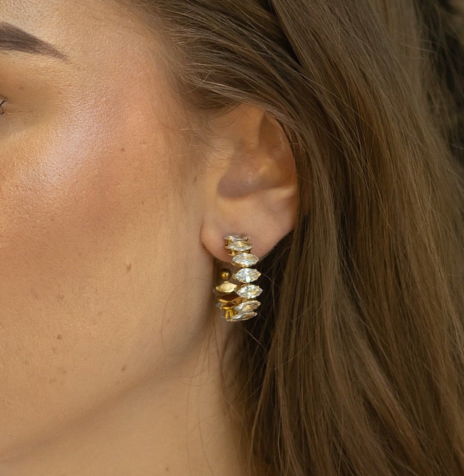 Boucles d’oreilles créole strass Ciara en acier inoxydable – Or